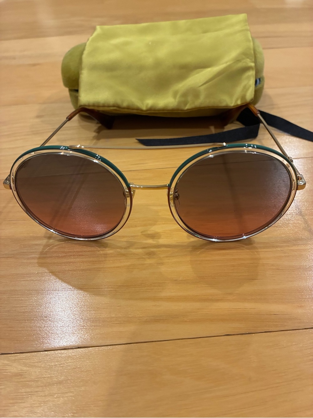 Gucci Gold Round Green rimmed Sunglasses with Brown Gradient Lenses